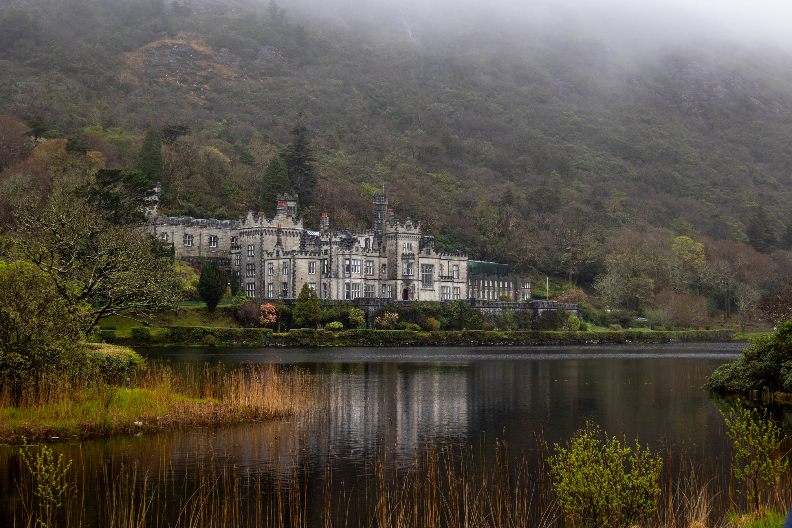 Blick auf Kylemore Abbey in Irland